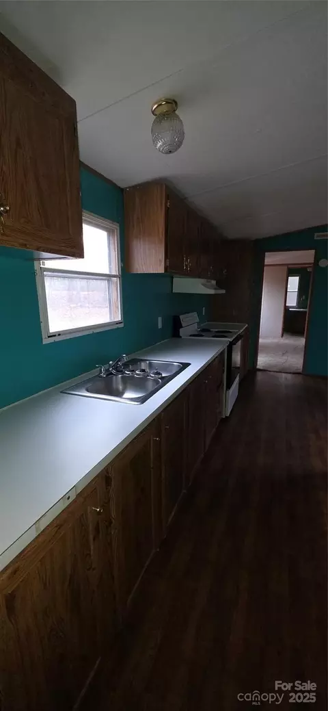 Kitchen - 2111 Boxcar Rd, Lancaster, SC 29720 photo 1 of 2