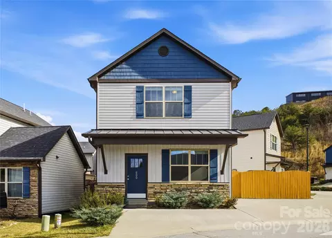600 Cardwell Ln, Fletcher, NC 28732