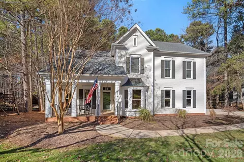 254 Bay Harbour Rd, Mooresville, NC 28117