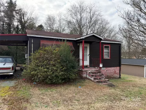 1132 Threatt St, Lancaster, SC 29720