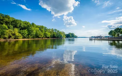 42 Peaceful Cove Ct, Granite Falls, NC 28630