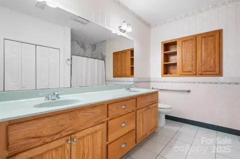 906 3rd Street Ne Dr NE, Conover, NC 28613 photo 14