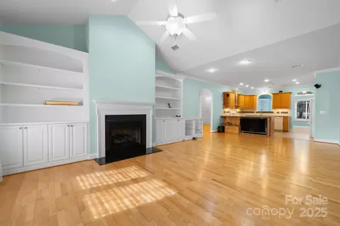906 3rd Street Ne Dr NE, Conover, NC 28613 photo 5