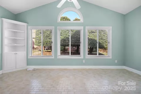 906 3rd Street Ne Dr NE, Conover, NC 28613 photo 21