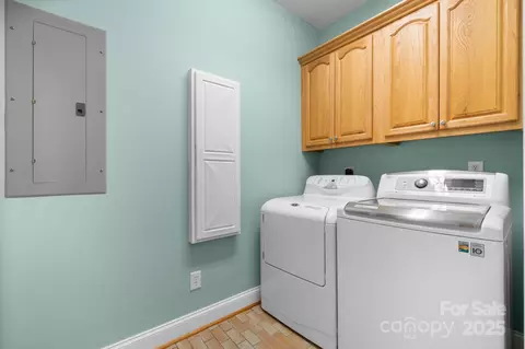 906 3rd Street Ne Dr NE, Conover, NC 28613 photo 24