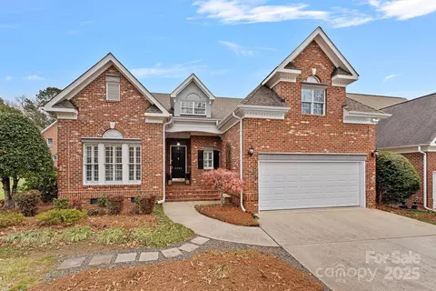 6505 Enclave Pl, Charlotte, NC 28277