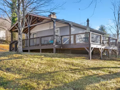 240 Norleon Ave, Hendersonville, NC 28791