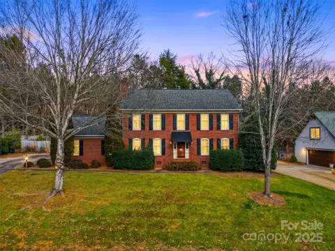 147 35th Ne Ave NE, Hickory, NC 28601