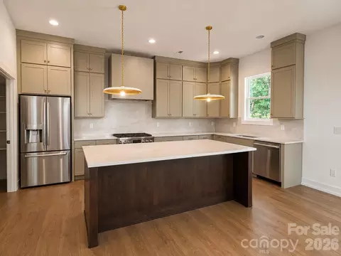 2625 Springway Dr, Charlotte, NC 28205