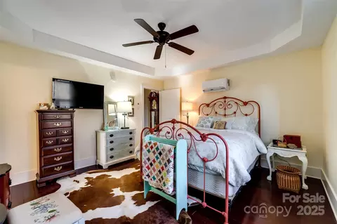 Bedroom - 1226 Monteith Branch Rd, Sylva, NC 28779 photo 4 of 6