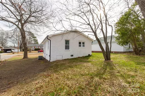 Exterior - 608 Rock St, Lancaster, SC 29720 photo 4 of 4