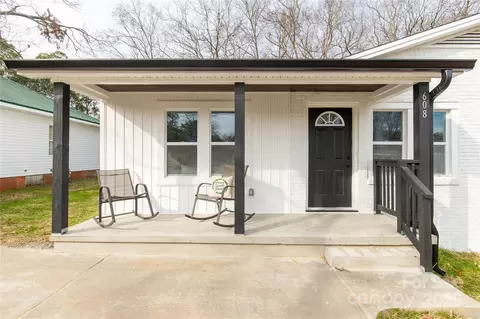 Exterior - 608 Rock St, Lancaster, SC 29720 photo 2 of 4