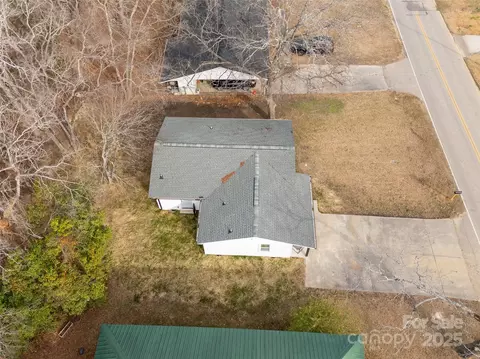 View/Area - 608 Rock St, Lancaster, SC 29720 photo 3 of 4