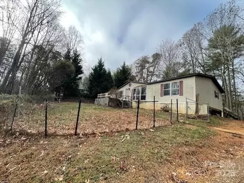 19 Robin Ln, Asheville, NC 28806