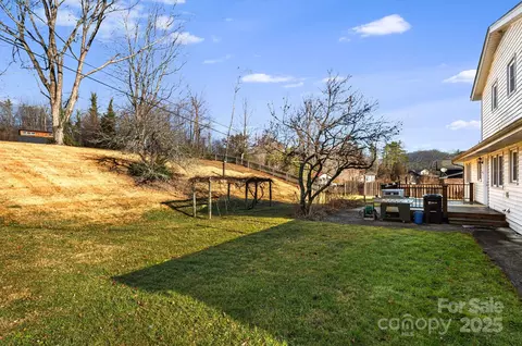 154 Harris St, Spruce Pine, NC 28777 photo 34