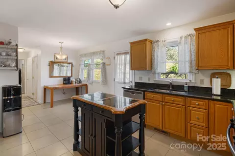 154 Harris St, Spruce Pine, NC 28777 photo 13