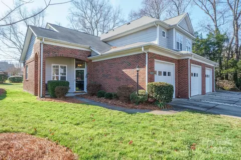 13335 Mint Lake Dr, Matthews, NC 28105