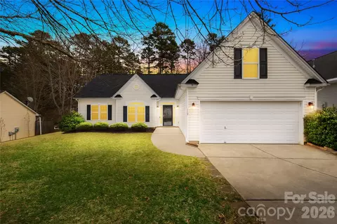 117 Ashton Bluff Cir, Mount Holly, NC 28120