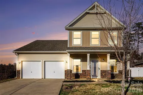 12820 Clydesdale Dr, Midland, NC 28107