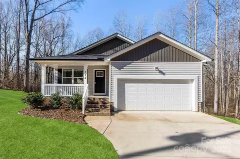 112 Springfield Rd, Statesville, NC 28625
