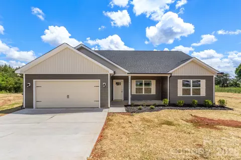 1545 Antioch Dr, Conover, NC 28613