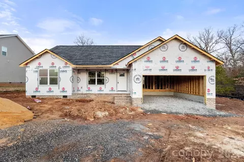 1545 Antioch Dr, Conover, NC 28613 photo 2