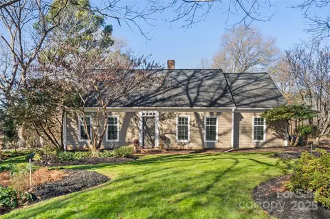 9211 Joyce Kilmer Dr, Charlotte, NC 28213