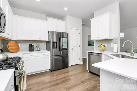 Kitchen - 5766 Soft Shell Dr, Lancaster, SC 29720 photo 2 of 4