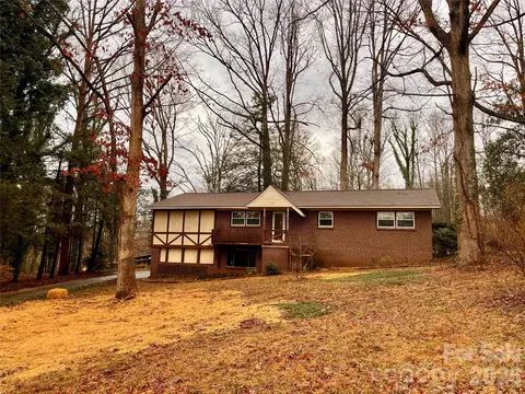 101 Sherry Dr, Stanley, NC 28164