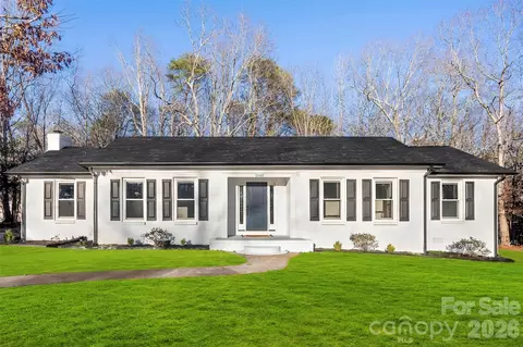 1045 Elizabeth Dr, Dallas, NC 28034