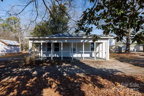609 Bethel St, Clover, SC 29710
