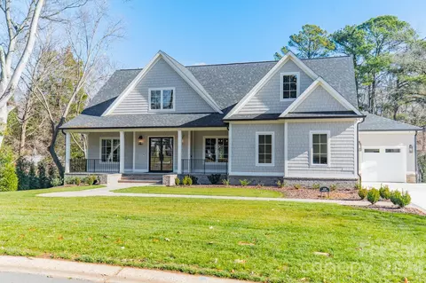 3319 Gresham Pl, Charlotte, NC 28211