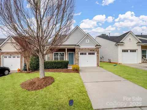 5164 Crystal Lakes Dr, Rock Hill, SC 29732