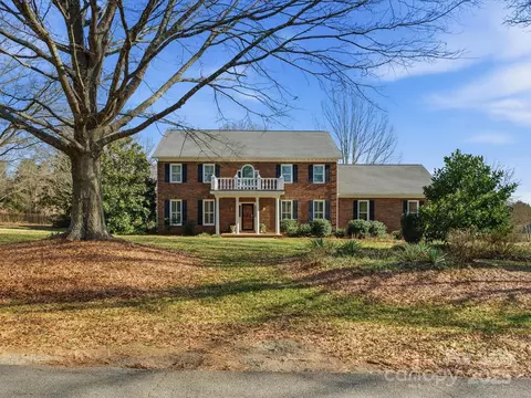 1498 Willow Oaks Trl, Weddington, NC 28104