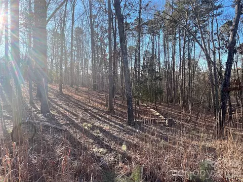 1866 Fairfield Rd, Mount Gilead, NC 27306