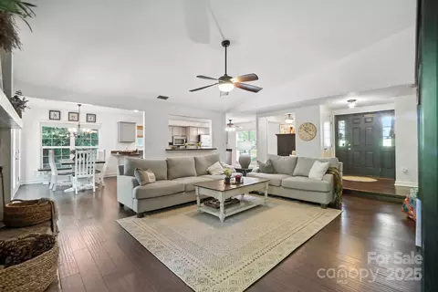 11419 Vista Haven Dr, Charlotte, NC 28226