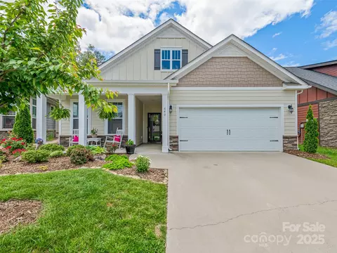 640 Summerfield Pl, Flat Rock, NC 28731 photo 30
