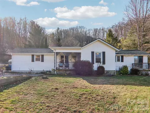 7 Landon Mountain Ln, Weaverville, NC 28787