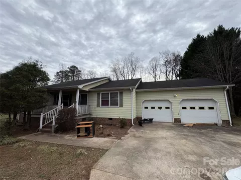 106 Ones Branch Ct, Morganton, NC 28655
