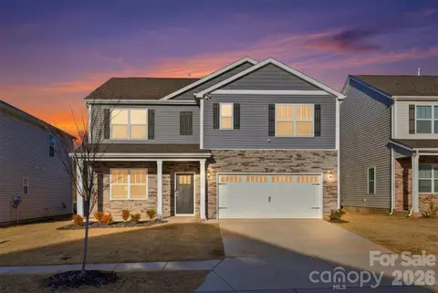 8232 Kennesaw Dr, Gastonia, NC 28056
