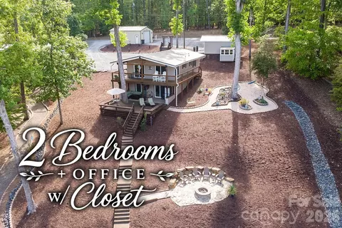 512 Deerfield Rd, Mount Gilead, NC 27306