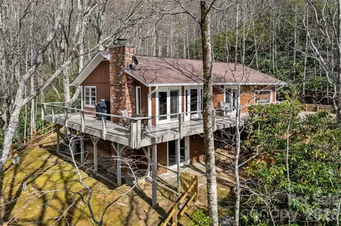 30 Red Oak Forest Rd, Fairview, NC 28730