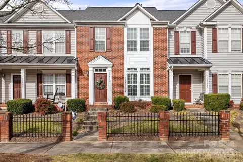 17641 Delmas Dr, Cornelius, NC 28031
