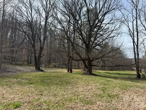 57 N Fork Rd, Barnardsville, NC 28709