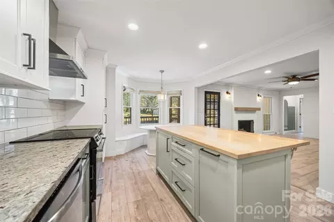 Kitchen - 14000 Springwater Dr, Matthews, NC 28105 photo 3 of 6