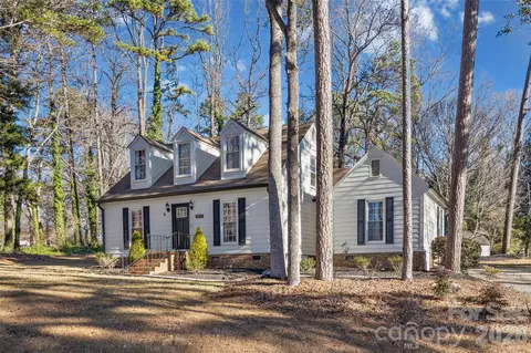 Exterior - 14000 Springwater Dr, Matthews, NC 28105 photo 2 of 7