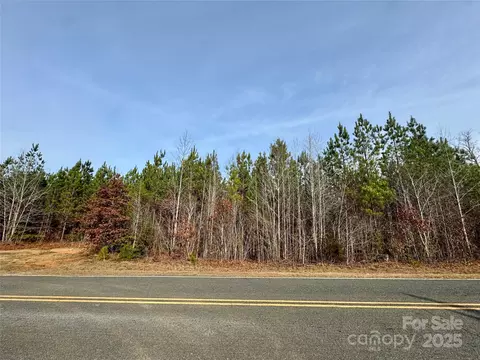 000 Calvary Church Rd, Mount Gilead, NC 27306