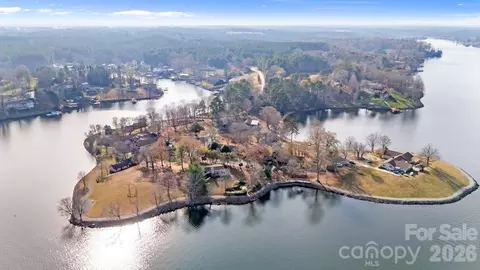 6692 Valwood Rd, Conover, NC 28613