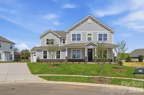 1312 Knob Creek Dr, Gastonia, NC 28054