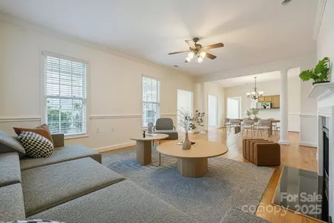 10011 Bishops Gate Blvd, Pineville, NC 28134